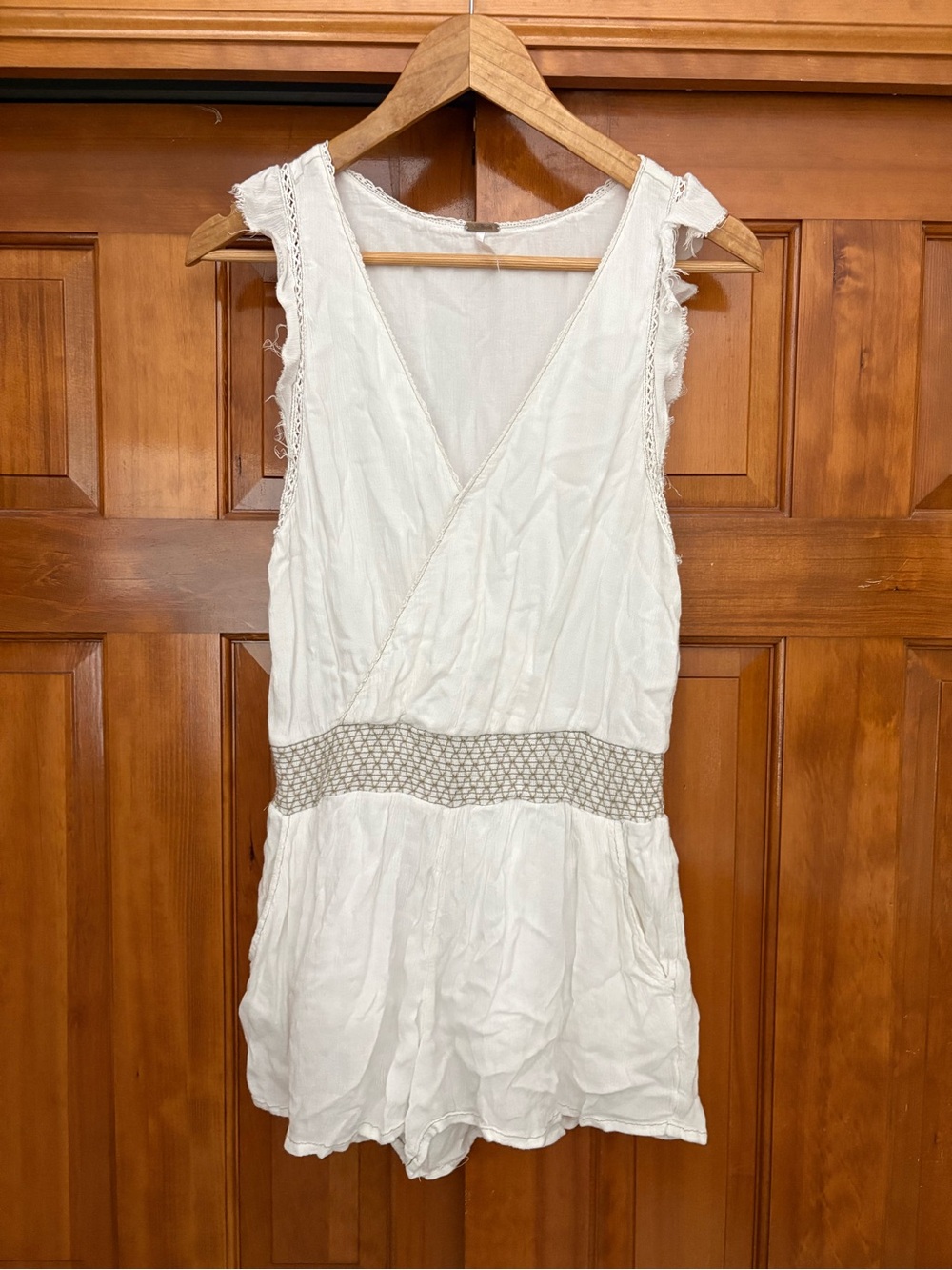 Free People Surplice Parchment Romper White Pockets Soft Lightweight Size Small